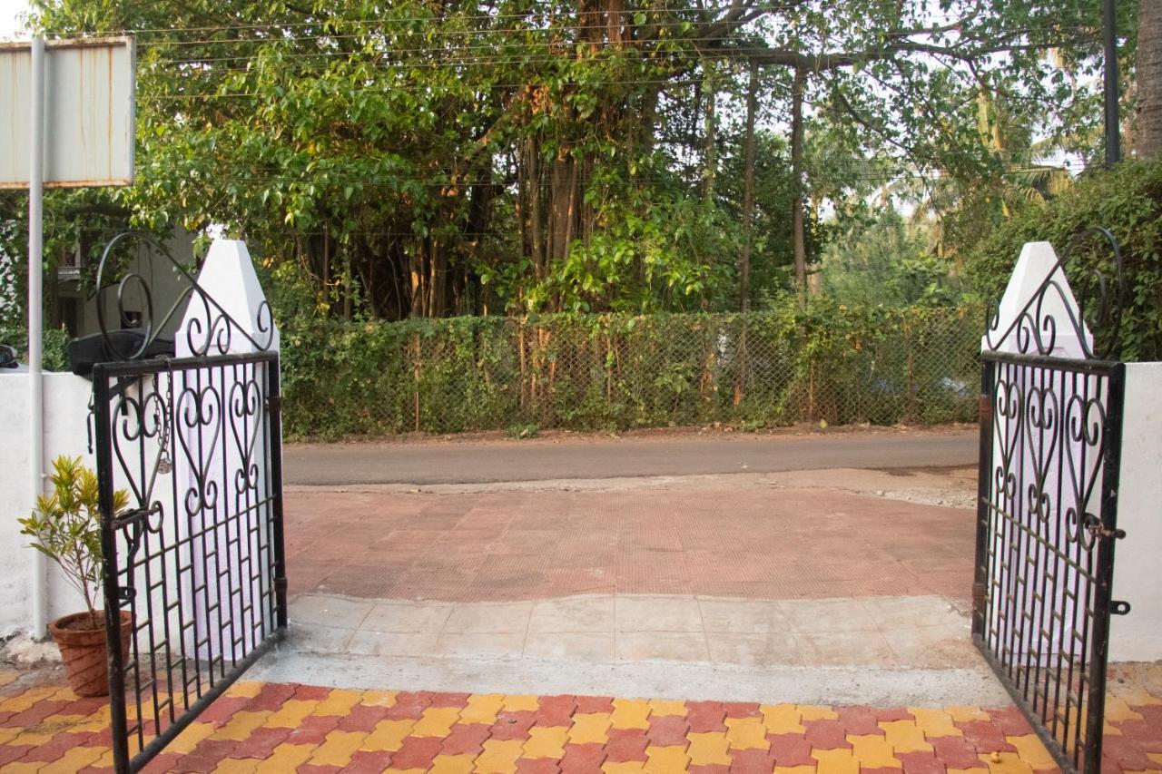 The Sovereign Villa Candolim Exterior foto